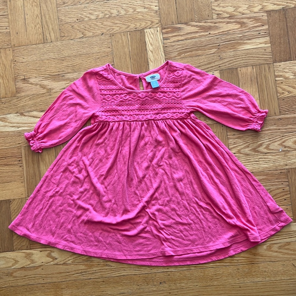 Sweet Old Navy dress in great condition!